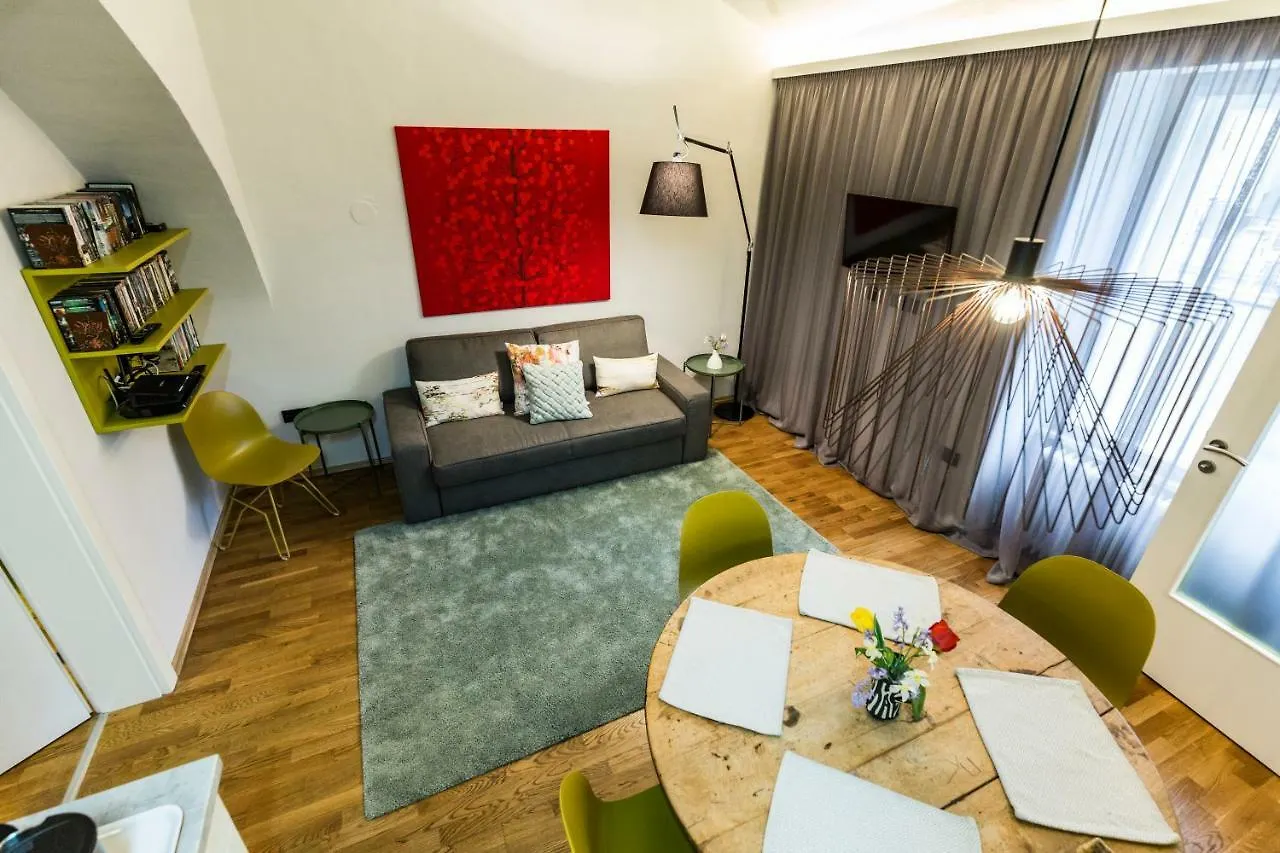 Yellow Flat By Grazrentals With Best Location & Free Parking Апартаменты Грац