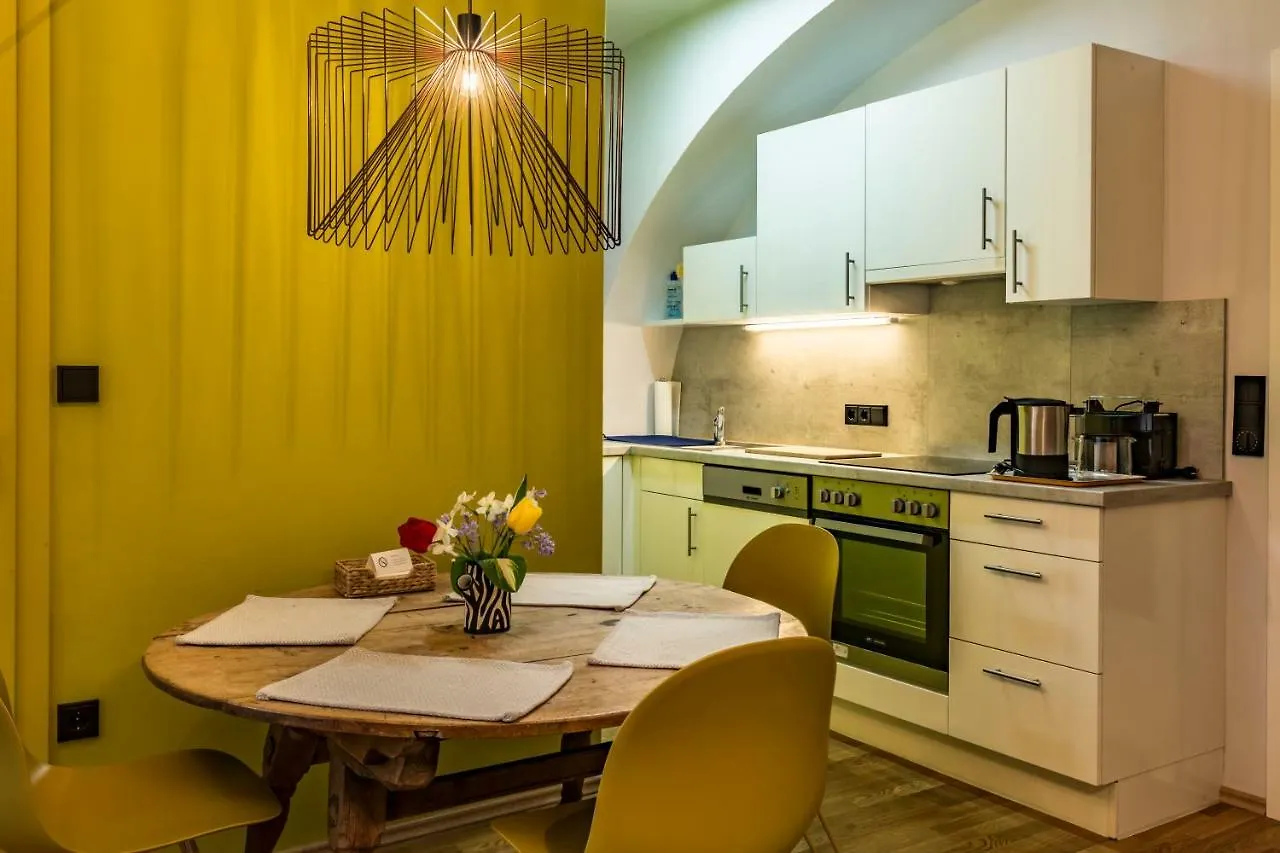 Yellow Flat By Grazrentals With Best Location & Free Parking Грац