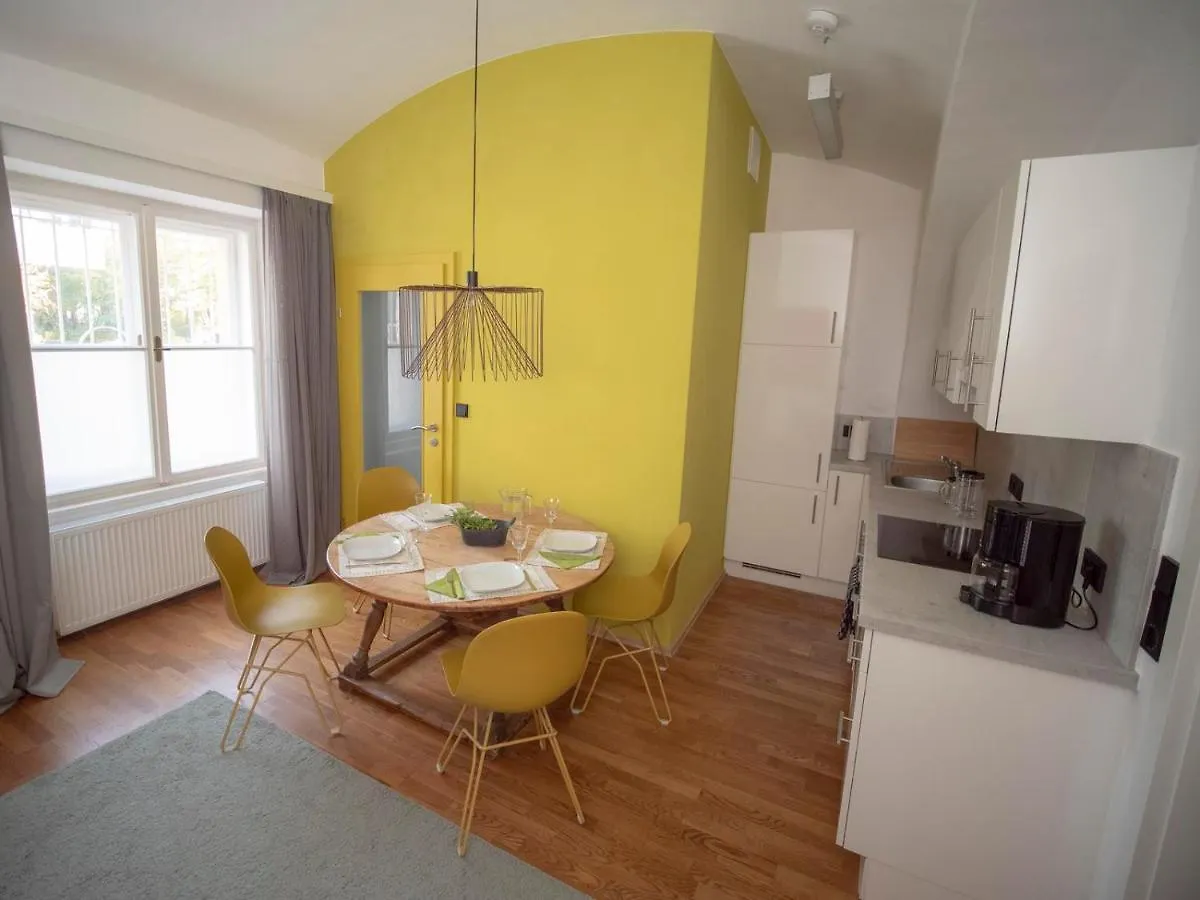 Апартаменты Yellow Flat By Grazrentals With Best Location & Free Parking Австрия